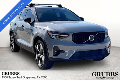 2024 Volvo XC40 B5 Plus Dark Theme