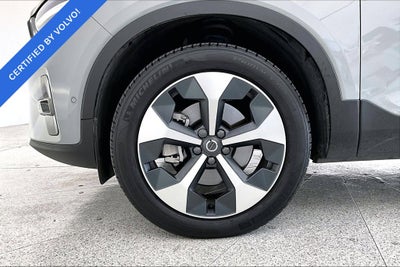 2024 Volvo XC40 B5 Plus Dark Theme