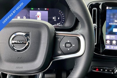 2024 Volvo XC40 B5 Plus Dark Theme