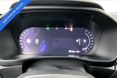 2024 Volvo XC40 B5 Plus Dark Theme