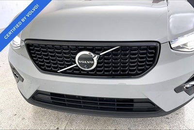 2024 Volvo XC40 B5 Plus Dark Theme