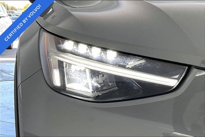 2024 Volvo XC40 B5 Plus Dark Theme