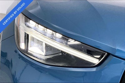 2024 Volvo XC40 B5 Plus Dark Theme