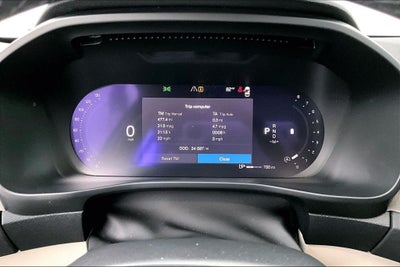 2024 Volvo XC40 B5 Plus Dark Theme