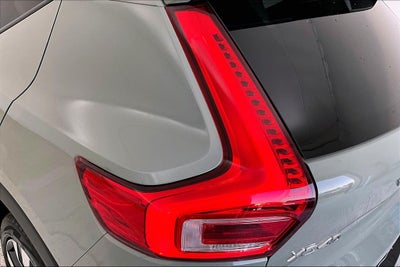 2024 Volvo XC40 B5 Plus Dark Theme