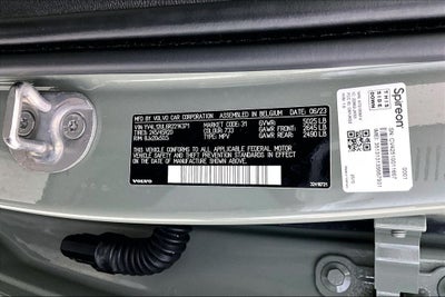 2024 Volvo XC40 B5 Plus Dark Theme