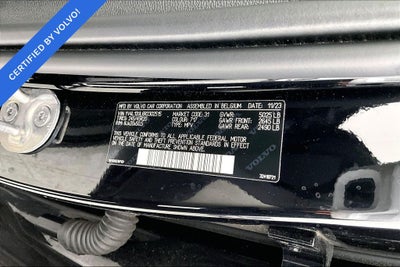2024 Volvo XC40 B5 Plus Dark Theme