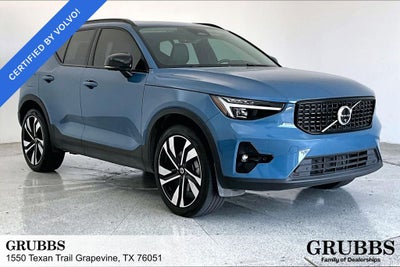 2024 Volvo XC40 B5 Plus Dark Theme
