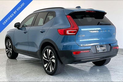 2024 Volvo XC40 B5 Plus Dark Theme