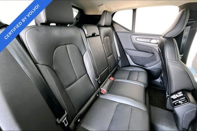 2024 Volvo XC40 B5 Plus Dark Theme