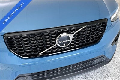 2024 Volvo XC40 B5 Plus Dark Theme