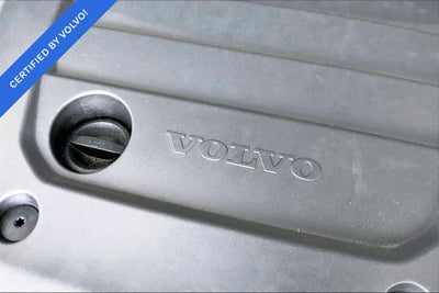 2024 Volvo XC40 B5 Plus Dark Theme