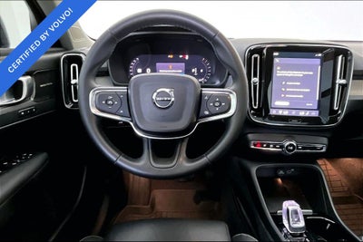 2024 Volvo XC40 B5 Plus Dark Theme
