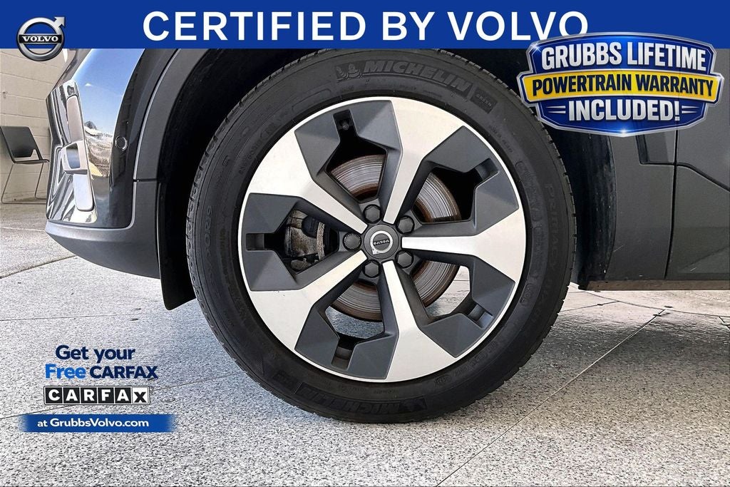 2023 Volvo XC40 B5 Plus Bright Theme