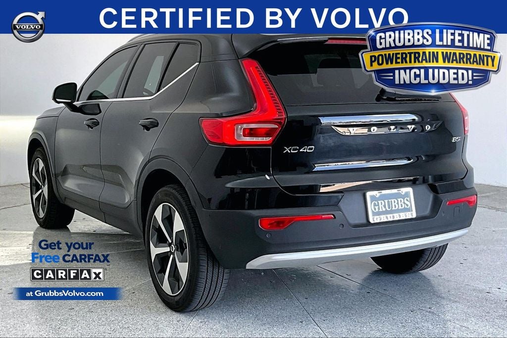 2023 Volvo XC40 B5 Plus Bright Theme