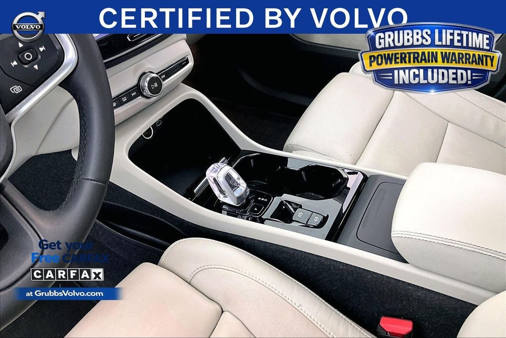 2023 Volvo XC40 B5 Plus Bright Theme