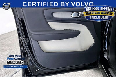 2023 Volvo XC40 B5 Plus Bright Theme