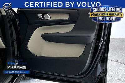 2023 Volvo XC40 B5 Plus Bright Theme