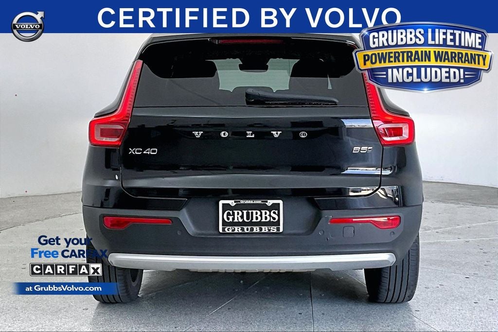 2023 Volvo XC40 B5 Plus Bright Theme