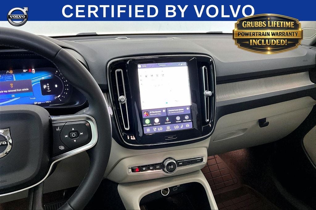 2023 Volvo XC40 B5 Plus Bright Theme