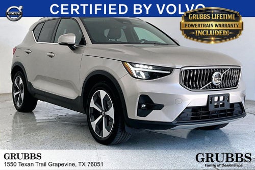 2023 Volvo XC40 B5 Plus Bright Theme