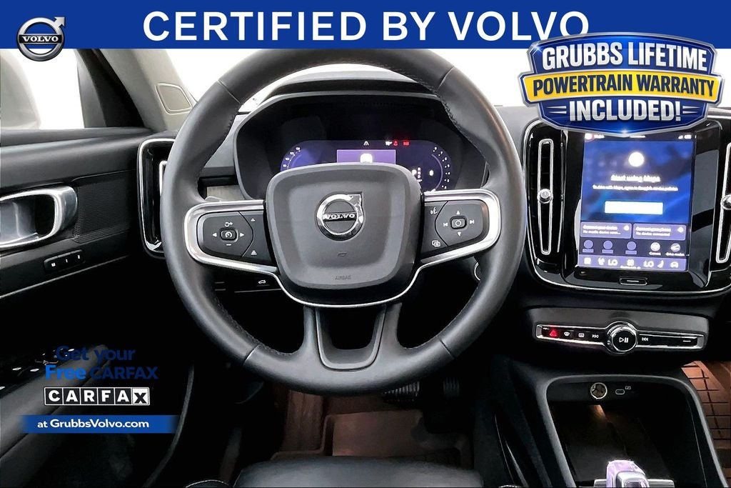 2023 Volvo XC40 B5 Plus Bright Theme