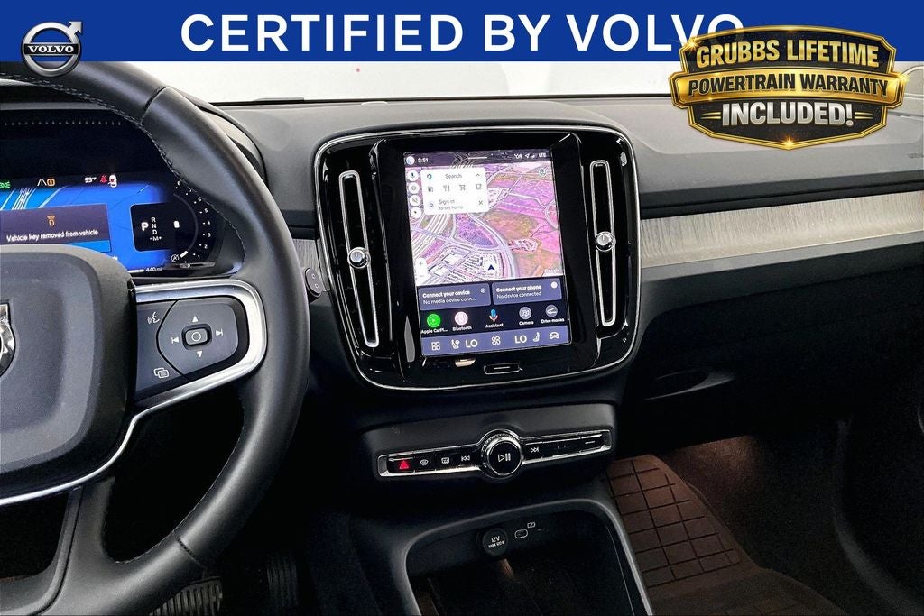 2023 Volvo XC40 B5 Plus Bright Theme