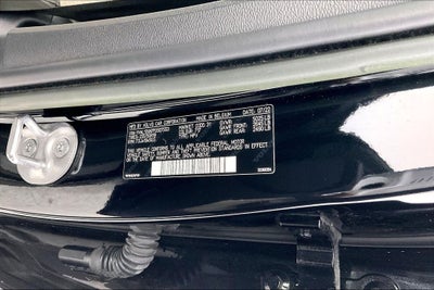 2023 Volvo XC40 B5 Plus Bright Theme