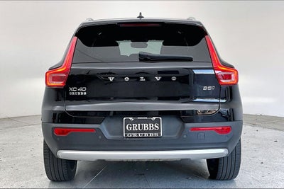 2023 Volvo XC40 B5 Plus Bright Theme