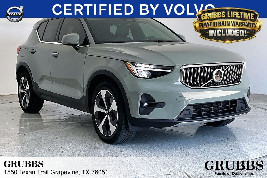 2023 Volvo XC40 B5 Plus Bright Theme