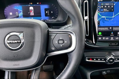 2023 Volvo XC40 B5 Plus Bright Theme