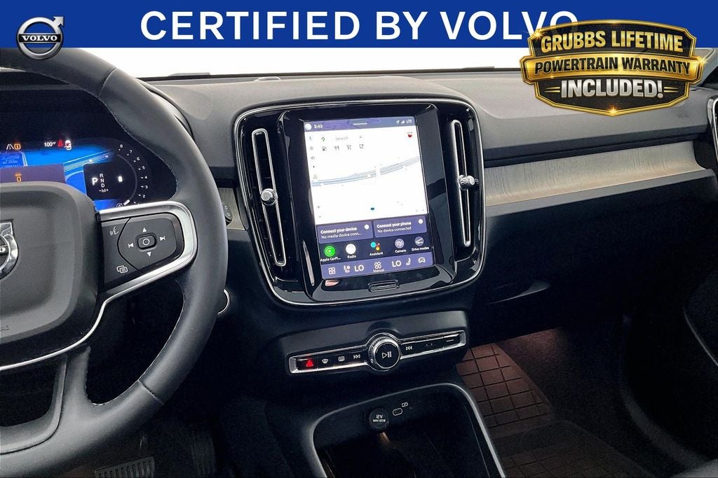 2023 Volvo XC40 B5 Plus Bright Theme
