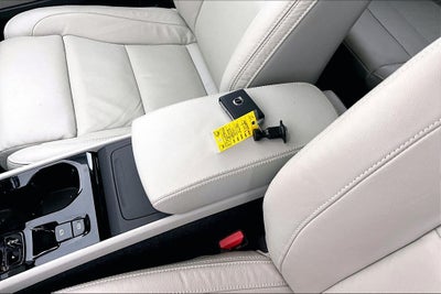 2023 Volvo XC40 B5 Plus Dark Theme