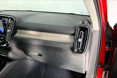 2023 Volvo XC40 Ultimate