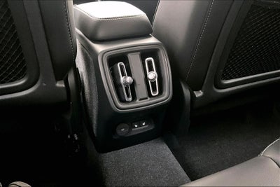 2023 Volvo XC40 Ultimate