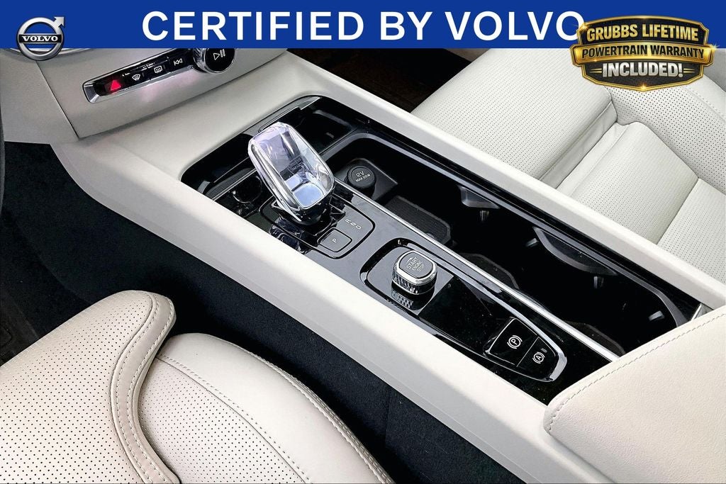 2025 Volvo V60 Cross Country B5 Ultra