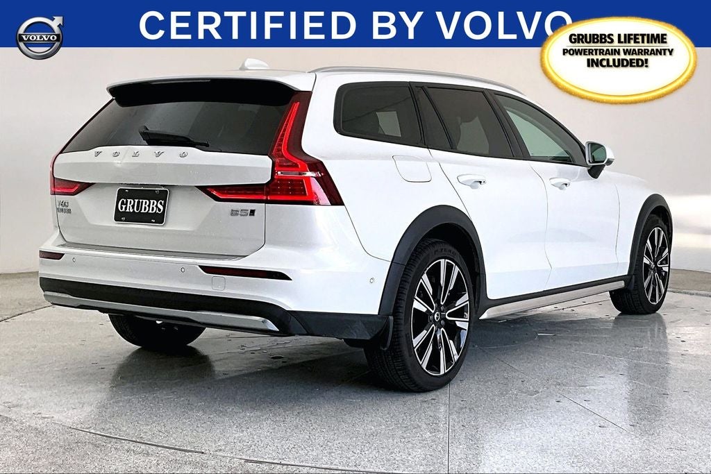 2025 Volvo V60 Cross Country B5 Ultra