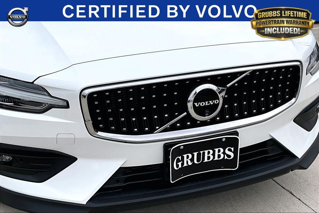 2025 Volvo V60 Cross Country B5 Ultra