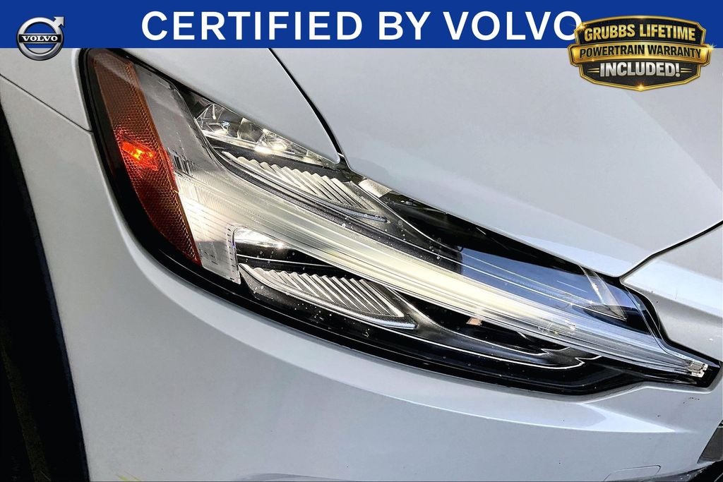 2025 Volvo V60 Cross Country B5 Ultra