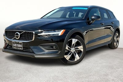 2024 Volvo V60 Cross Country B5 Plus