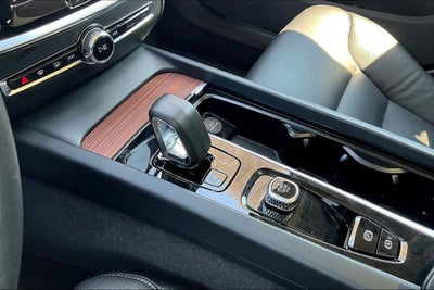 2024 Volvo V60 Cross Country B5 Plus