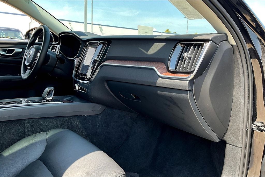 2024 Volvo V60 Cross Country B5 Plus