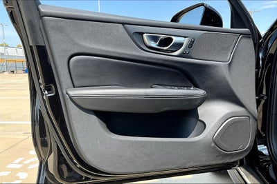 2024 Volvo V60 Cross Country B5 Plus