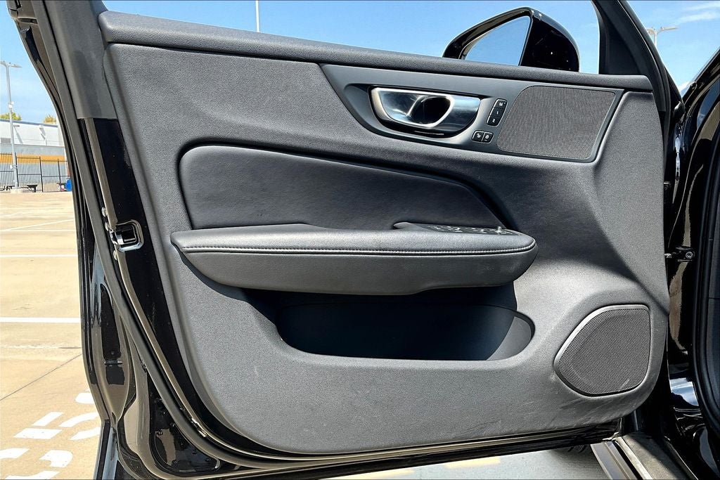 2024 Volvo V60 Cross Country B5 Plus