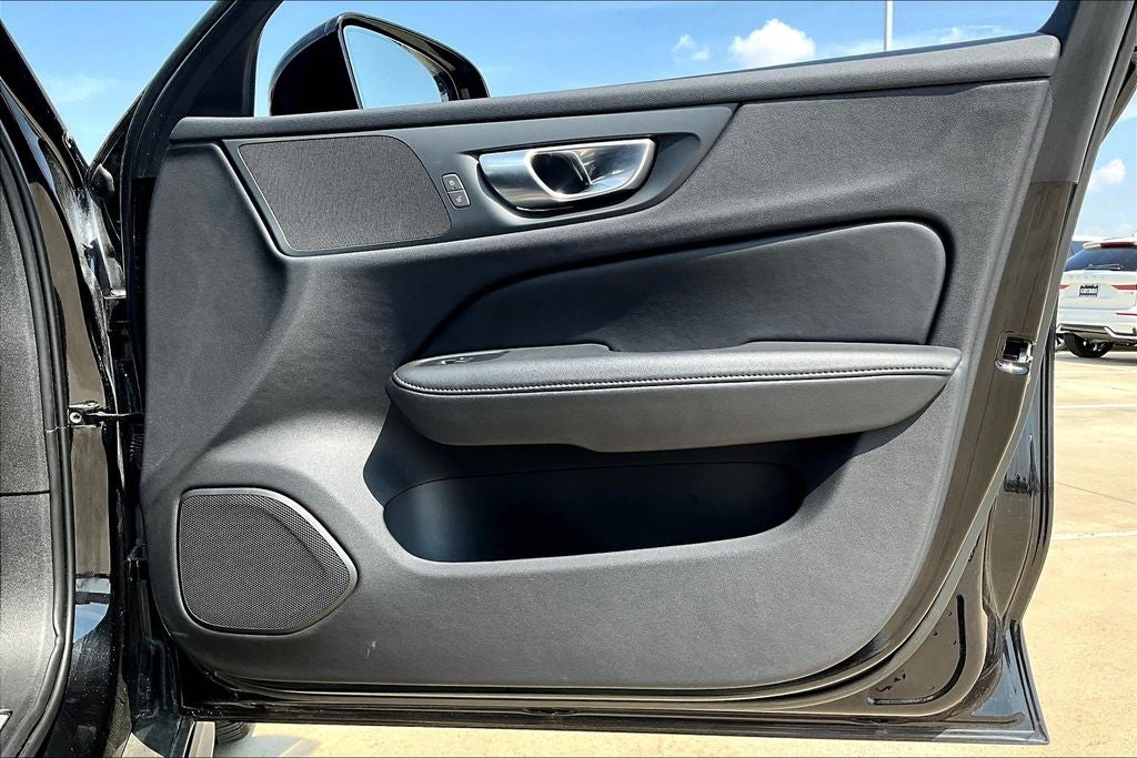 2024 Volvo V60 Cross Country B5 Plus