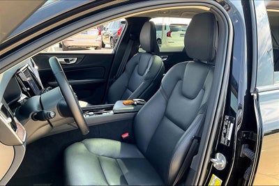 2024 Volvo V60 Cross Country B5 Plus