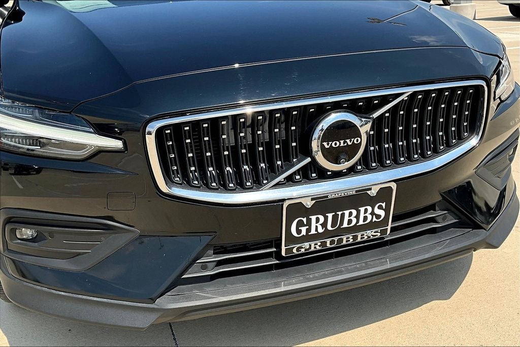 2024 Volvo V60 Cross Country B5 Plus