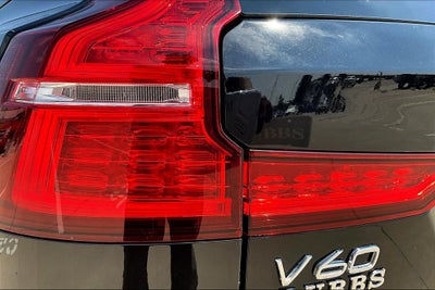 2024 Volvo V60 Cross Country B5 Plus