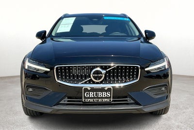 2024 Volvo V60 Cross Country B5 Plus