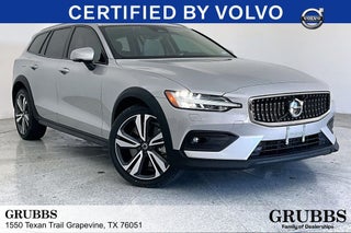 2024 Volvo V60 Cross Country B5 Plus